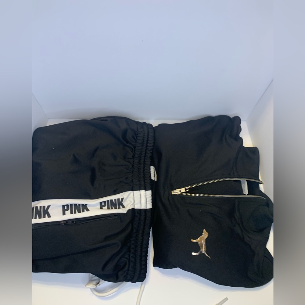 Track suit - Picture 3 of 3
